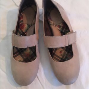 BORN - TAN. leather MARY Jane Velcro Strap COMFY